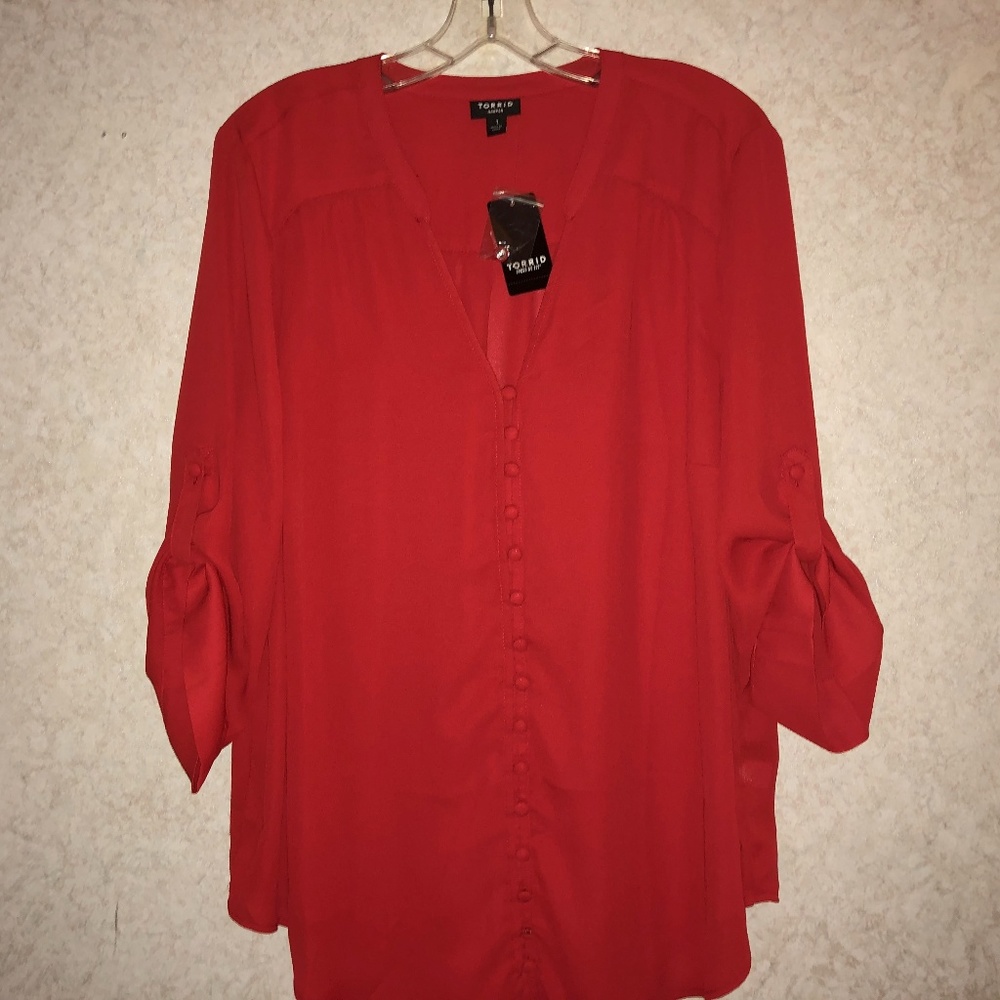 Torrid 1X Women's Blouse Solid Red V-Neck Top NWT
